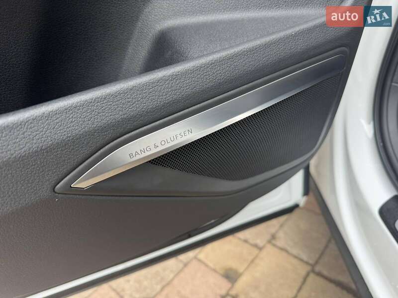 Внедорожник / Кроссовер Audi Q8 e-tron 2023 в Харькове