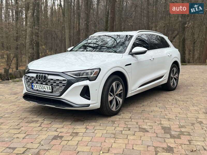 Внедорожник / Кроссовер Audi Q8 e-tron 2023 в Харькове