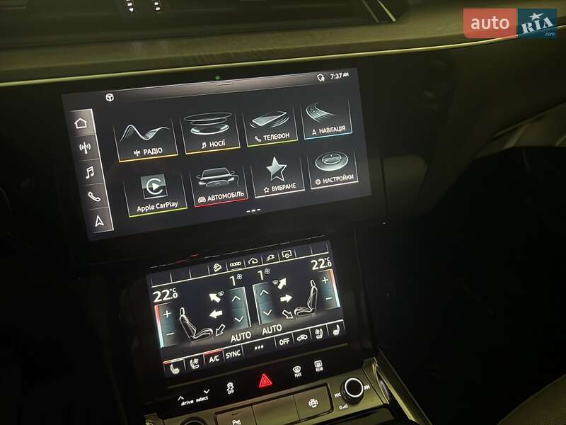 Внедорожник / Кроссовер Audi Q8 e-tron 2023 в Харькове