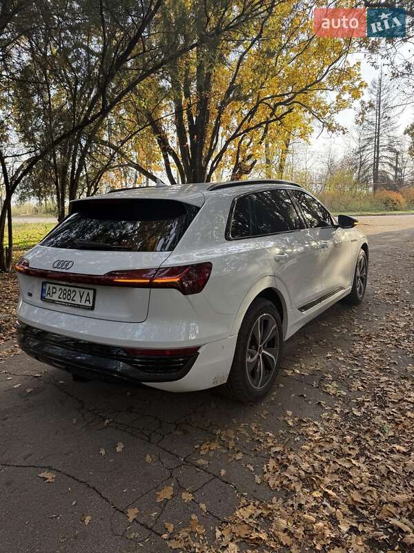 Внедорожник / Кроссовер Audi Q8 e-tron 2023 в Запорожье