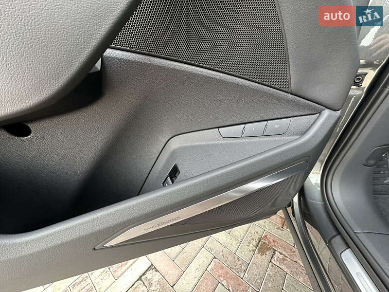 Внедорожник / Кроссовер Audi Q8 e-tron 2023 в Харькове