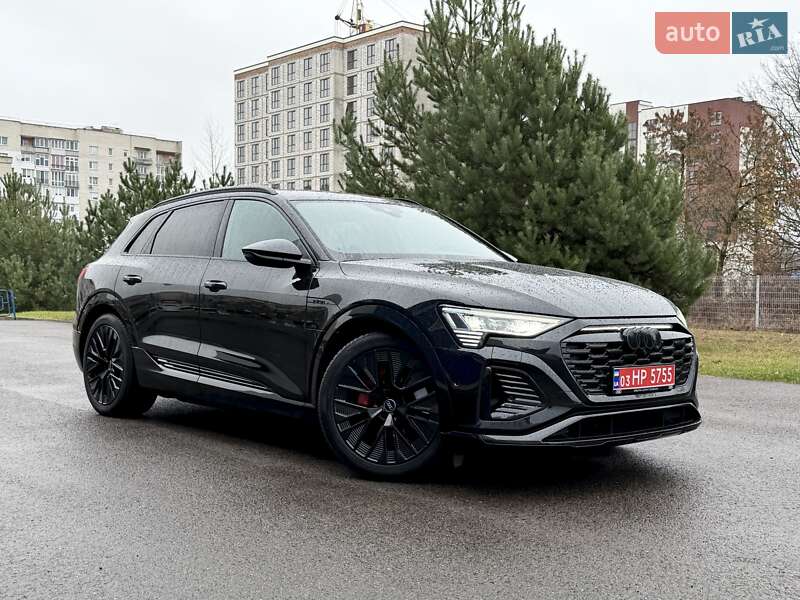 Внедорожник / Кроссовер Audi Q8 e-tron 2023 в Киеве