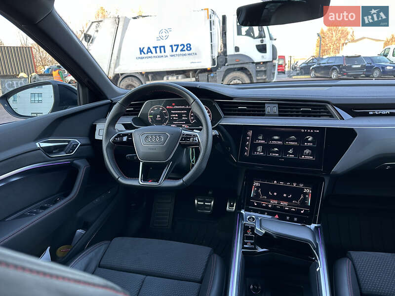 Внедорожник / Кроссовер Audi Q8 e-tron 2023 в Ровно