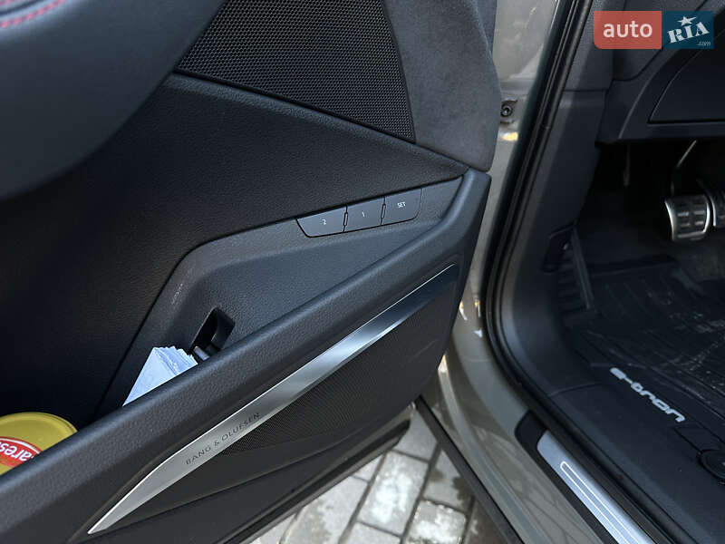 Внедорожник / Кроссовер Audi Q8 e-tron 2023 в Ровно