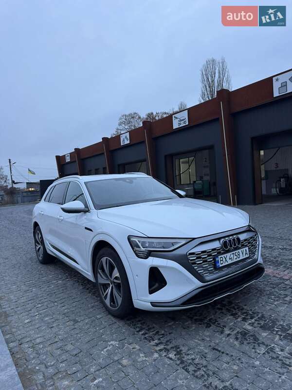 Внедорожник / Кроссовер Audi Q8 e-tron 2023 в Чернигове фото 12 Внедорожник / Кроссовер Audi Q8 e-tron 2023 в Чернигове