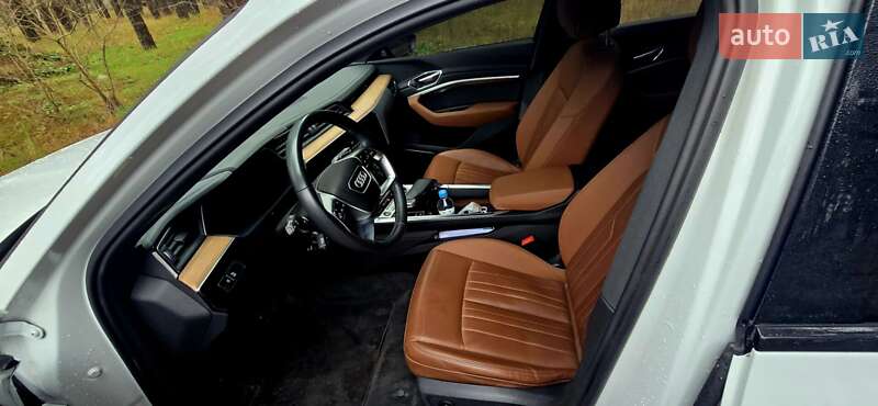 Внедорожник / Кроссовер Audi Q8 e-tron 2023 в Горишних Плавнях