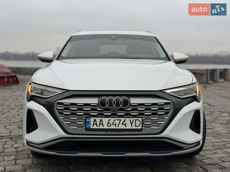 Внедорожник / Кроссовер Audi Q8 e-tron 2023 в Киеве фото 12 Внедорожник / Кроссовер Audi Q8 e-tron 2023 в Киеве