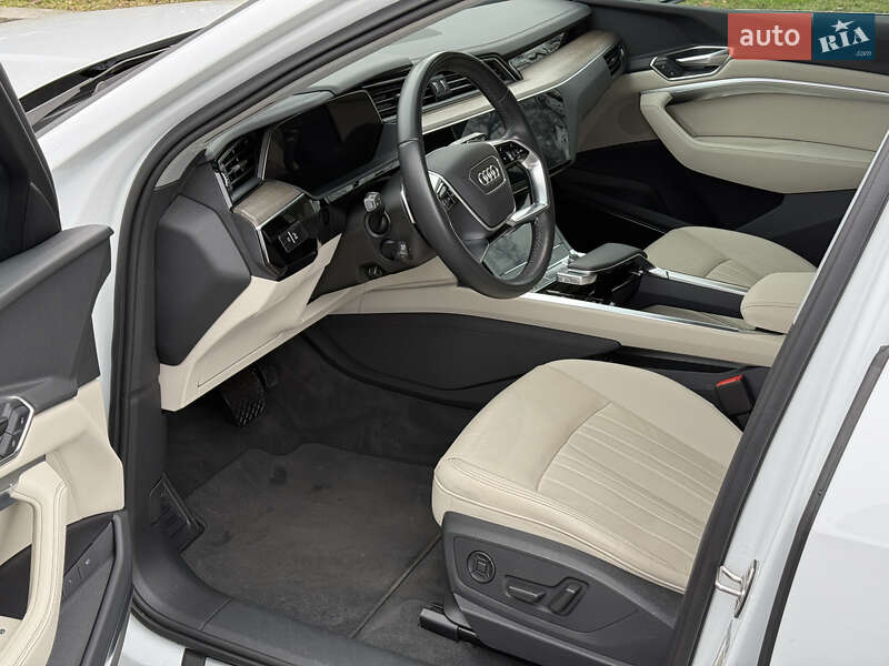 Внедорожник / Кроссовер Audi Q8 e-tron 2023 в Киеве фото 22 Внедорожник / Кроссовер Audi Q8 e-tron 2023 в Киеве