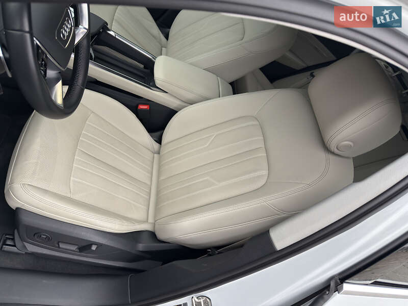 Внедорожник / Кроссовер Audi Q8 e-tron 2023 в Киеве фото 26 Внедорожник / Кроссовер Audi Q8 e-tron 2023 в Киеве