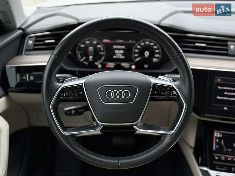 Внедорожник / Кроссовер Audi Q8 e-tron 2023 в Киеве фото 46 Внедорожник / Кроссовер Audi Q8 e-tron 2023 в Киеве