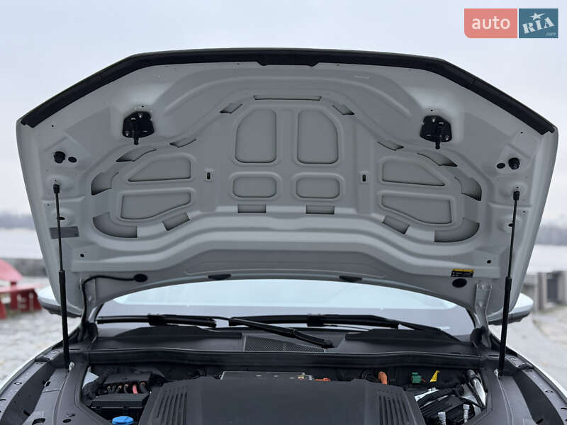 Внедорожник / Кроссовер Audi Q8 e-tron 2023 в Киеве фото 60 Внедорожник / Кроссовер Audi Q8 e-tron 2023 в Киеве