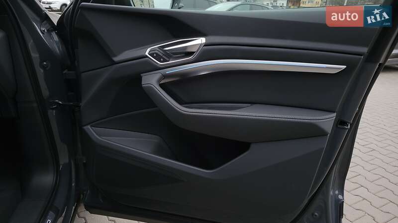 Внедорожник / Кроссовер Audi Q8 e-tron 2023 в Хмельницком фото 37 Внедорожник / Кроссовер Audi Q8 e-tron 2023 в Хмельницком