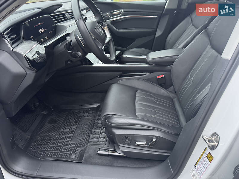 Внедорожник / Кроссовер Audi Q8 e-tron 2023 в Киеве фото 27 Внедорожник / Кроссовер Audi Q8 e-tron 2023 в Киеве