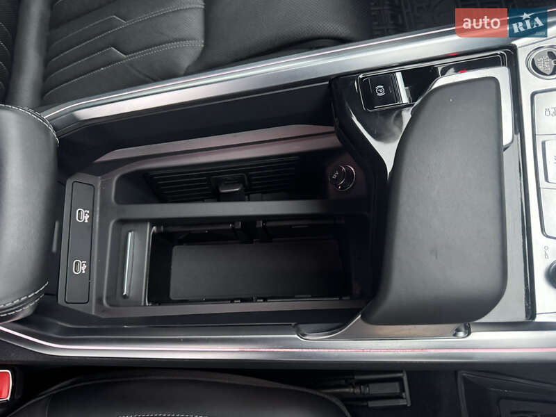 Внедорожник / Кроссовер Audi Q8 e-tron 2023 в Киеве фото 36 Внедорожник / Кроссовер Audi Q8 e-tron 2023 в Киеве