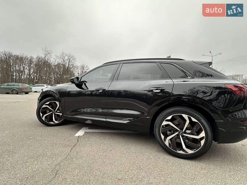 Внедорожник / Кроссовер Audi Q8 e-tron 2023 в Харькове