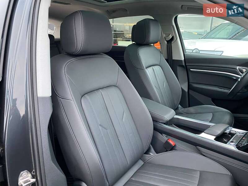 Внедорожник / Кроссовер Audi Q8 e-tron 2023 в Львове фото 26 Внедорожник / Кроссовер Audi Q8 e-tron 2023 в Львове