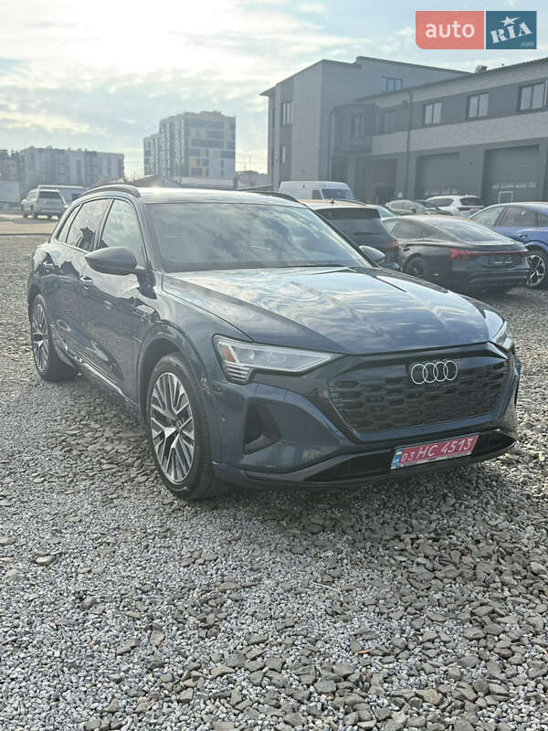 Внедорожник / Кроссовер Audi Q8 e-tron 2023 в Луцке