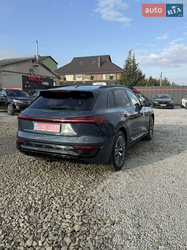 Внедорожник / Кроссовер Audi Q8 e-tron 2023 в Луцке
