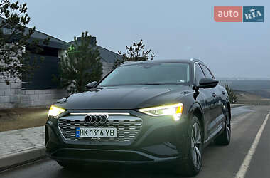Внедорожник / Кроссовер Audi Q8 e-tron 2023 в Ровно