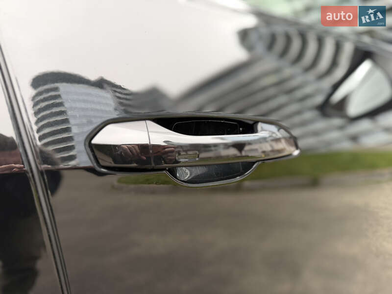 Внедорожник / Кроссовер Audi Q8 e-tron 2023 в Киеве