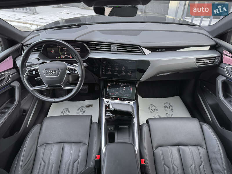 Внедорожник / Кроссовер Audi Q8 e-tron 2023 в Киеве фото 49 Внедорожник / Кроссовер Audi Q8 e-tron 2023 в Киеве