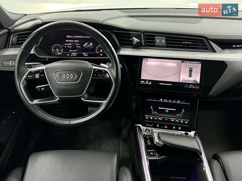 Позашляховик / Кросовер Audi Q8 e-tron 2023 в Одесі