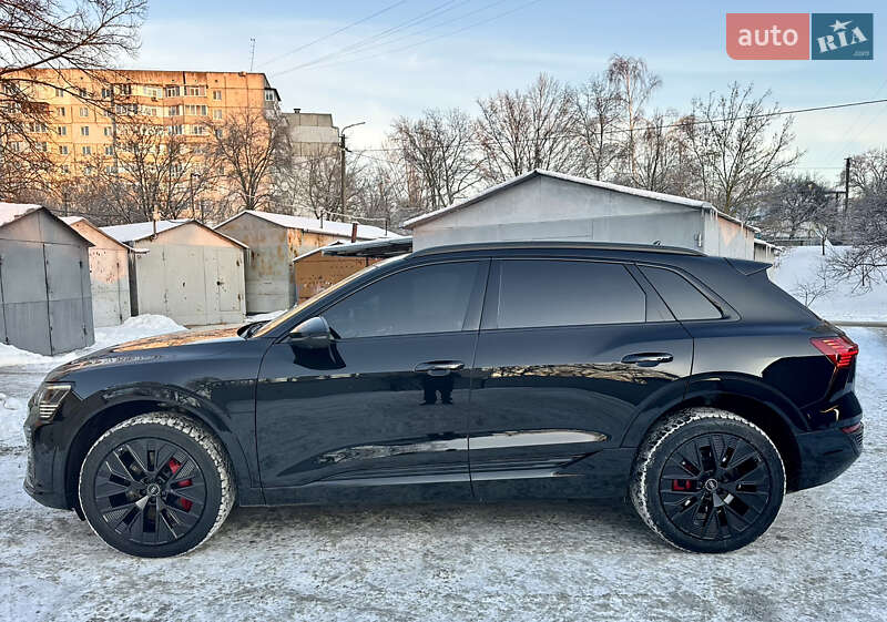 Внедорожник / Кроссовер Audi Q8 e-tron 2023 в Белой Церкви