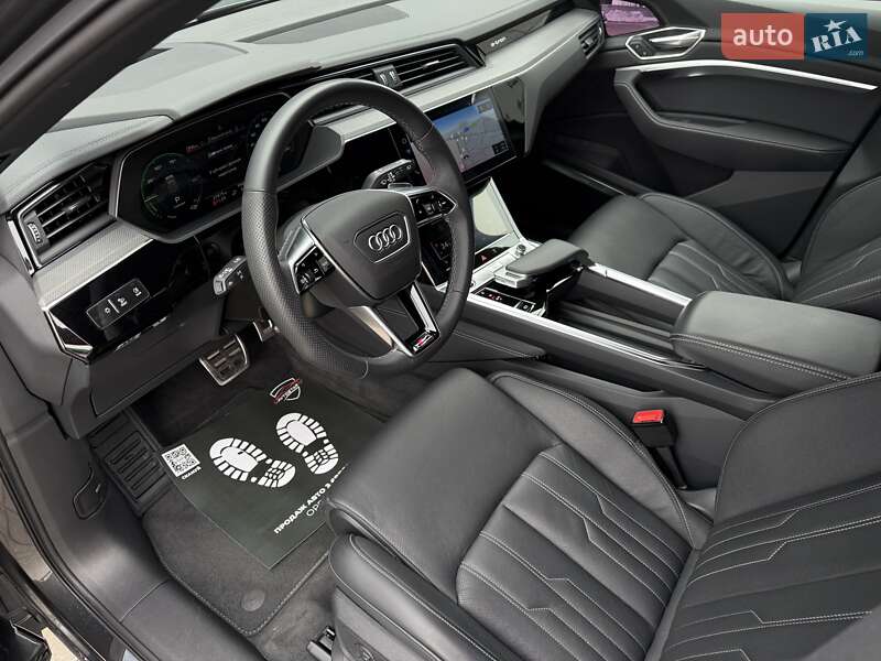 Внедорожник / Кроссовер Audi Q8 e-tron 2023 в Мукачево