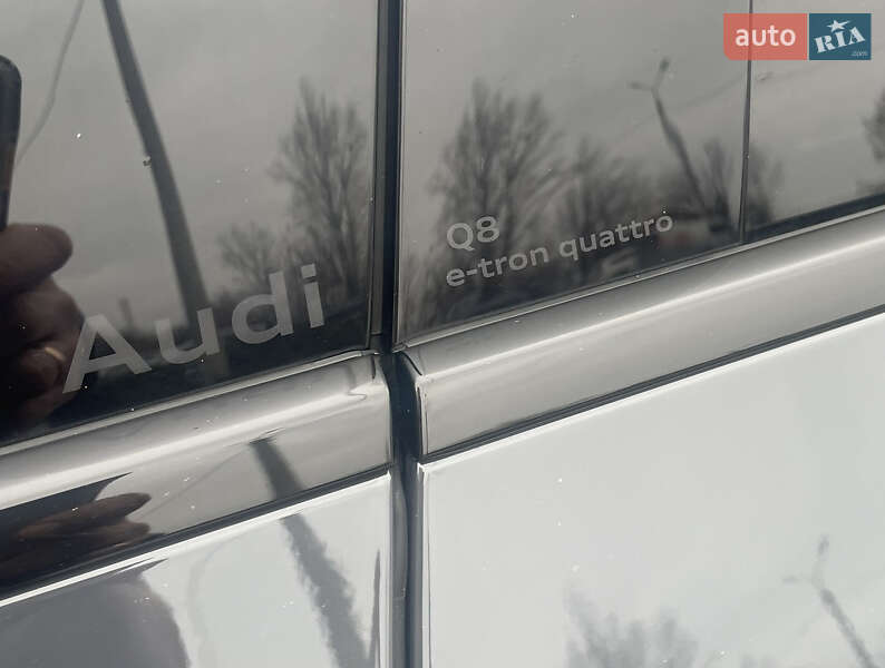 Внедорожник / Кроссовер Audi Q8 e-tron 2023 в Николаеве
