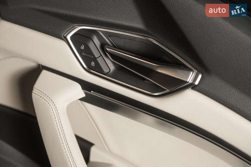 Внедорожник / Кроссовер Audi Q8 e-tron 2023 в Одессе фото 36 Внедорожник / Кроссовер Audi Q8 e-tron 2023 в Одессе
