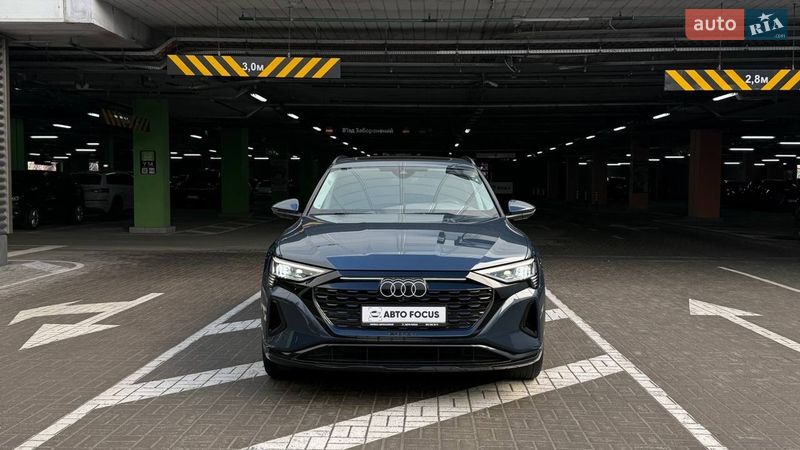 Позашляховик / Кросовер Audi Q8 e-tron 2023 в Києві
