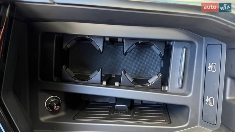 Позашляховик / Кросовер Audi Q8 e-tron 2023 в Києві