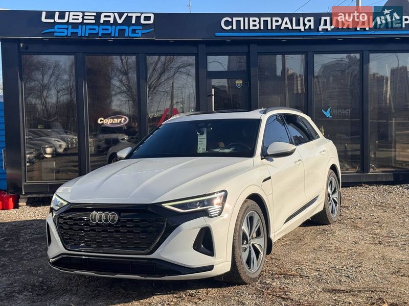 Внедорожник / Кроссовер Audi Q8 e-tron 2023 в Киеве