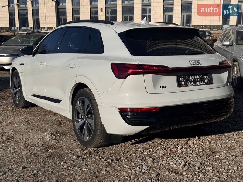 Внедорожник / Кроссовер Audi Q8 e-tron 2023 в Киеве