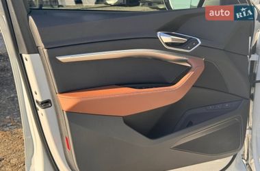 Внедорожник / Кроссовер Audi Q8 e-tron 2023 в Киеве