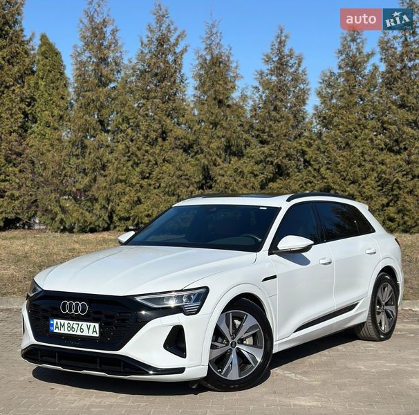Внедорожник / Кроссовер Audi Q8 e-tron 2024 в Киеве