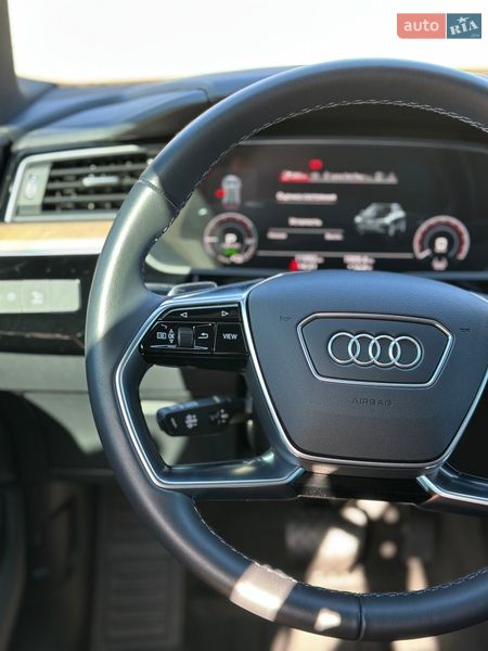 Внедорожник / Кроссовер Audi Q8 e-tron 2024 в Киеве