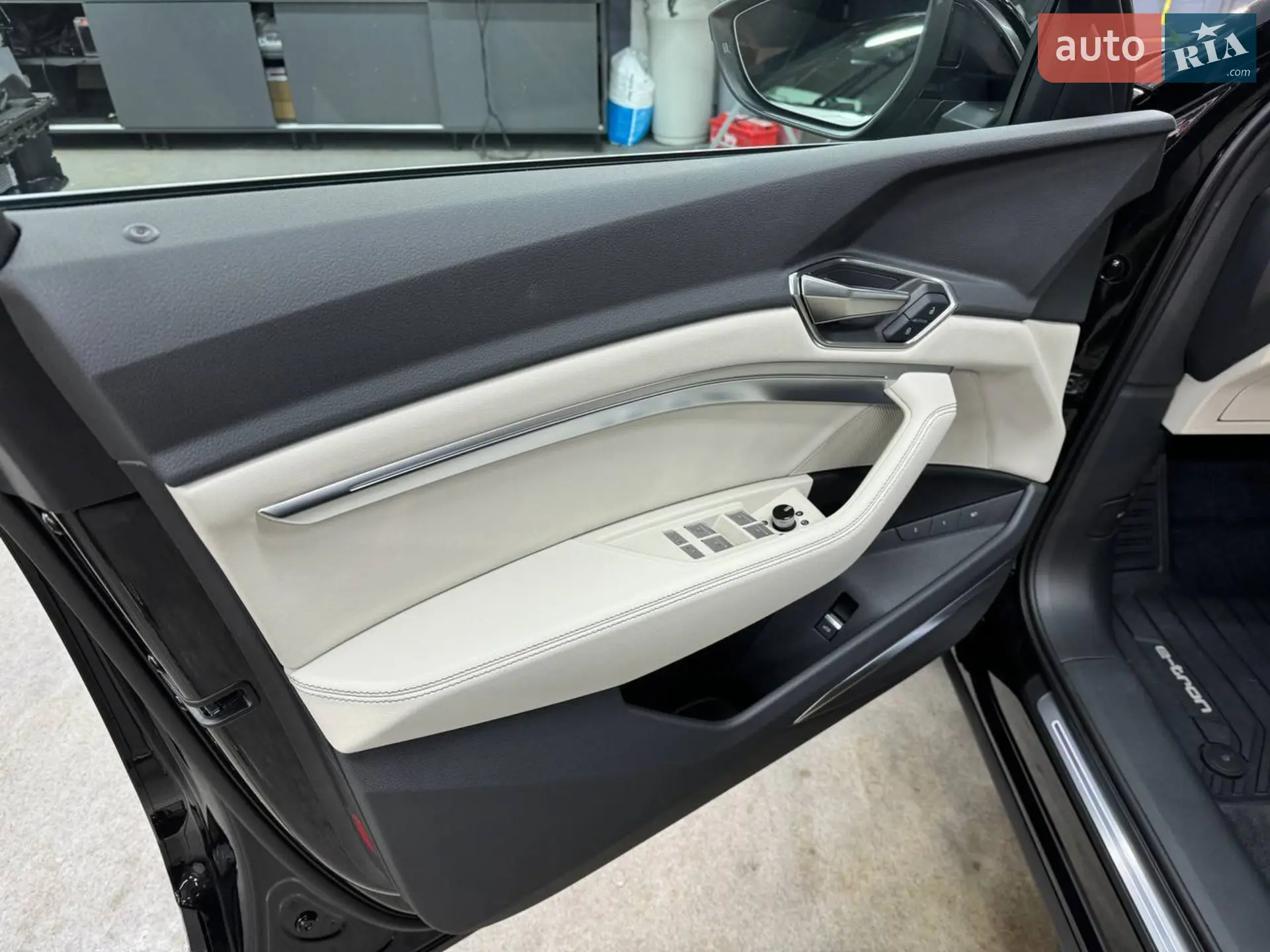 2023 Audi Q8 - мініатюра 18