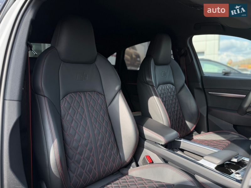 Внедорожник / Кроссовер Audi Q8 e-tron 2023 в Хмельницком