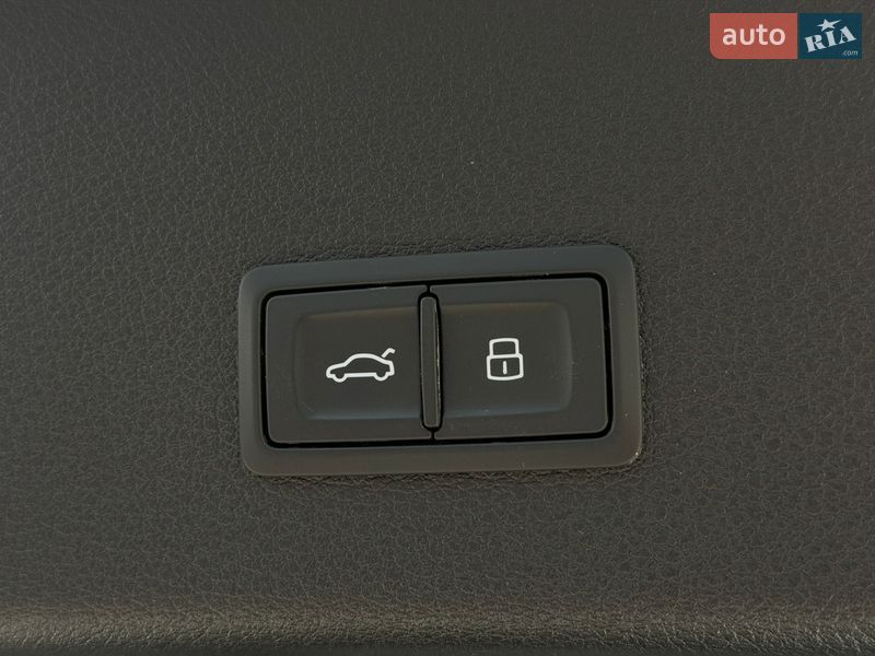 Внедорожник / Кроссовер Audi Q8 e-tron 2023 в Хмельницком