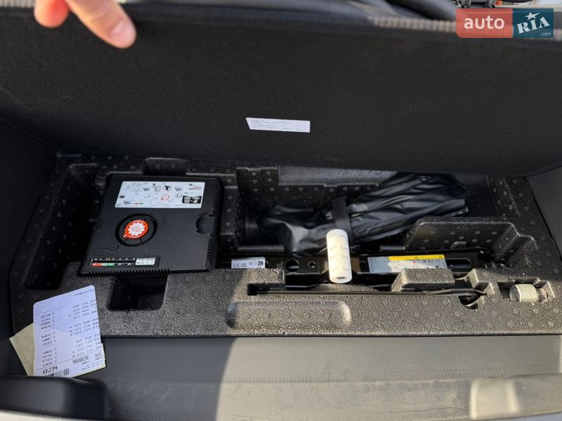 Внедорожник / Кроссовер Audi Q8 e-tron 2023 в Хмельницком