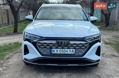 Внедорожник / Кроссовер Audi Q8 e-tron 2023 в Харькове