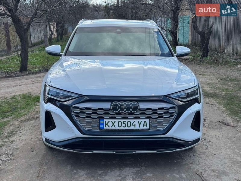 Внедорожник / Кроссовер Audi Q8 e-tron 2023 в Харькове
