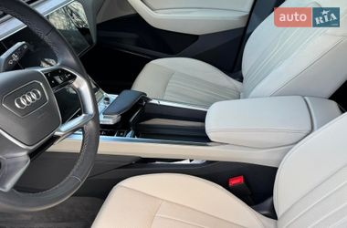 Внедорожник / Кроссовер Audi Q8 e-tron 2023 в Харькове