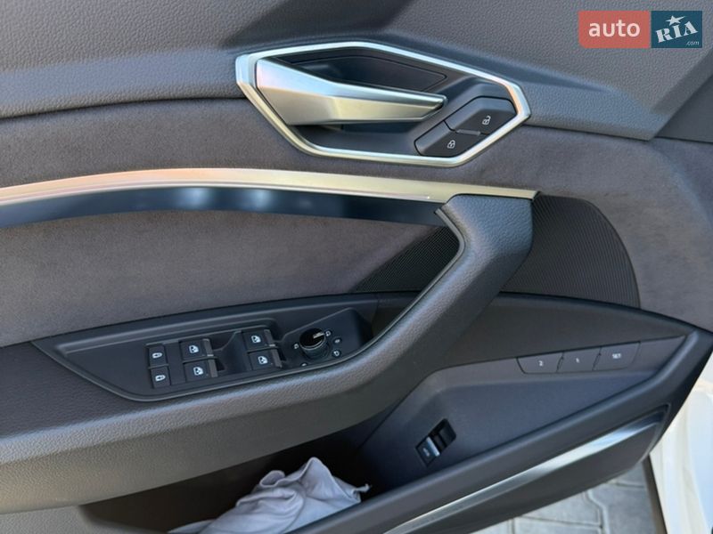 Внедорожник / Кроссовер Audi Q8 e-tron 2023 в Одессе