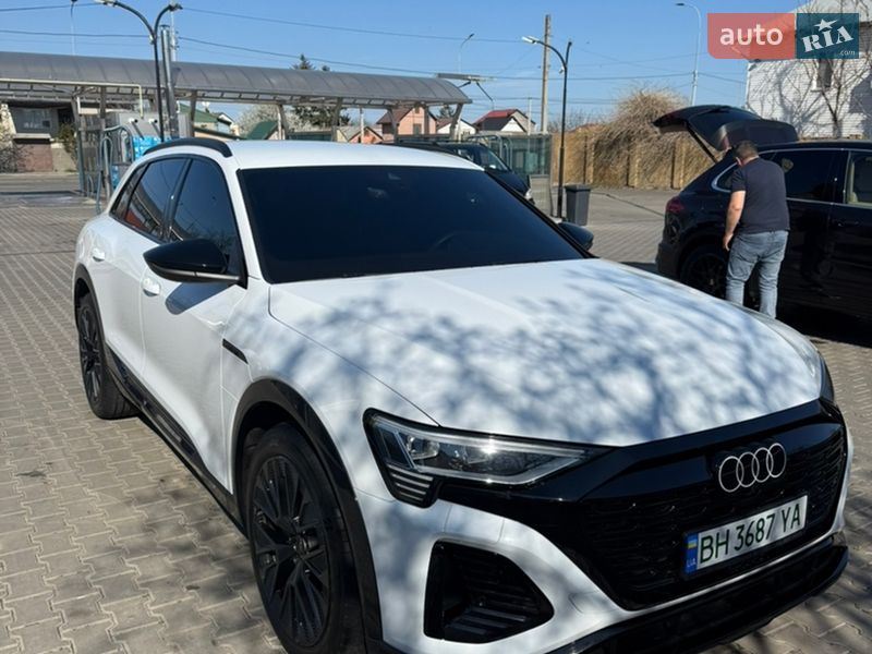 Внедорожник / Кроссовер Audi Q8 e-tron 2023 в Одессе