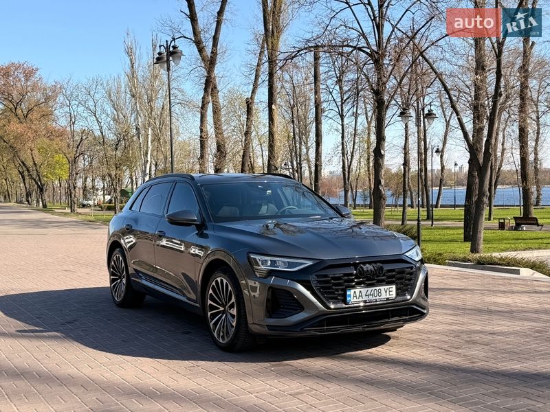 Внедорожник / Кроссовер Audi Q8 e-tron 2024 в Киеве