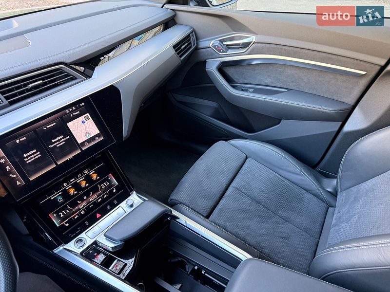 Внедорожник / Кроссовер Audi Q8 e-tron 2024 в Киеве