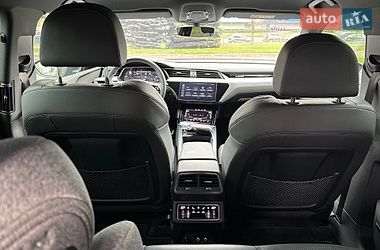 Внедорожник / Кроссовер Audi Q8 e-tron 2024 в Киеве