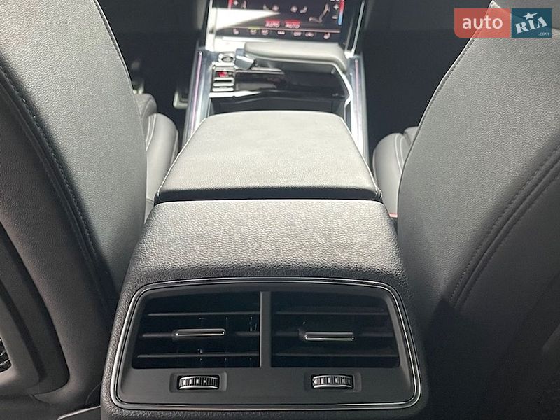 Внедорожник / Кроссовер Audi Q8 e-tron 2024 в Киеве